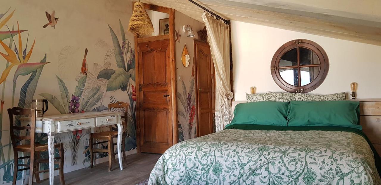 La Boheme Bed and Breakfast Charols Buitenkant foto
